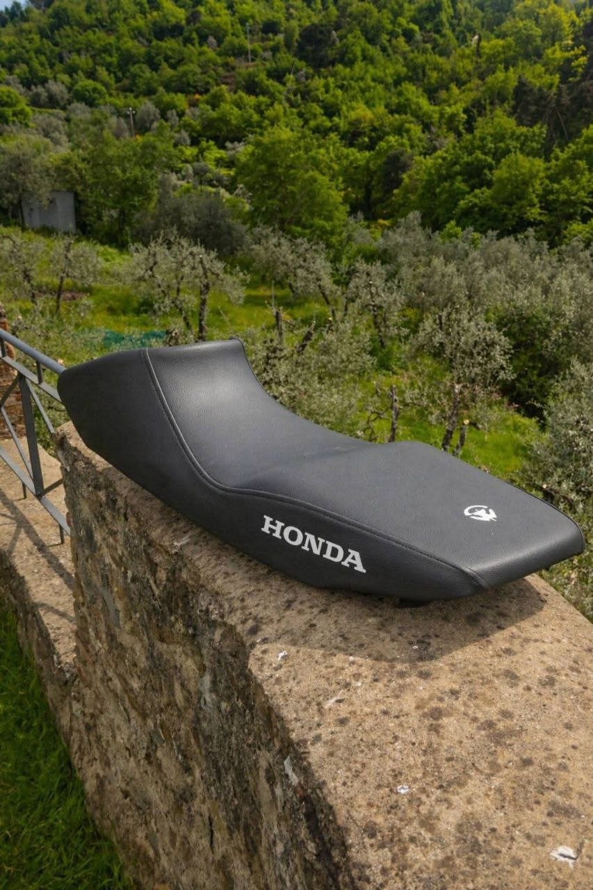 Honda Transalp XL 650 V ’00–’06  - Copertina sella