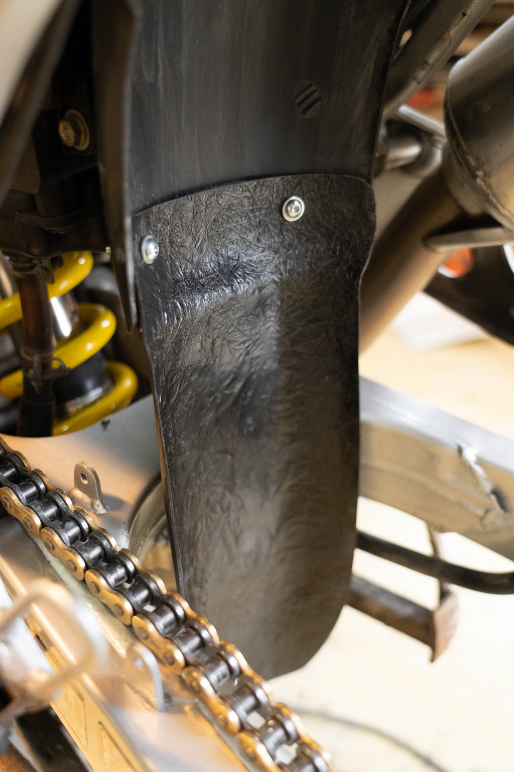 Honda Africa Twin RD03/RD04 ’88–’92  Protezione link / Mono posteriore