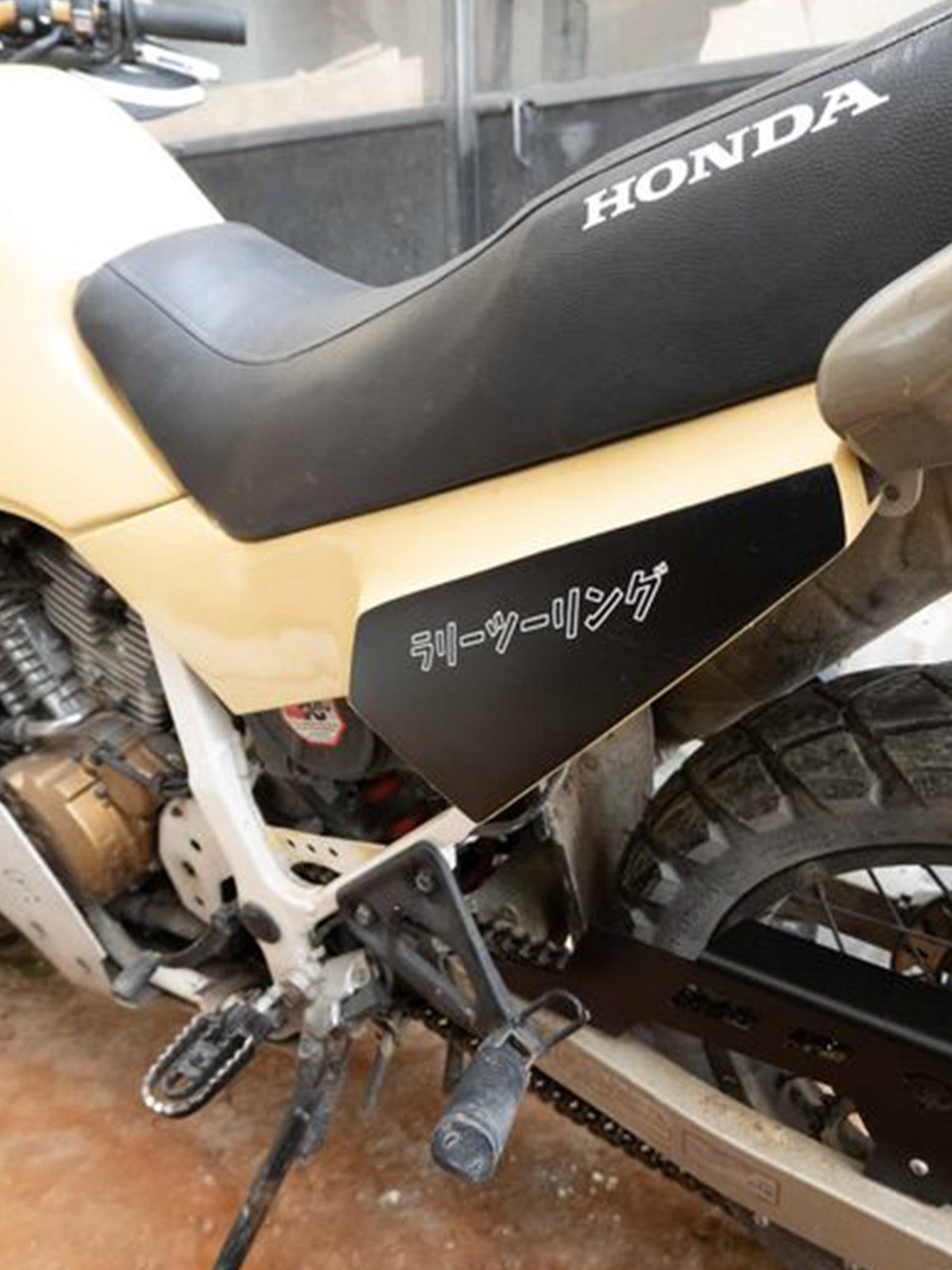 Honda Transalp XL 600 V ’87–’99 – Fianchetti Posteriori