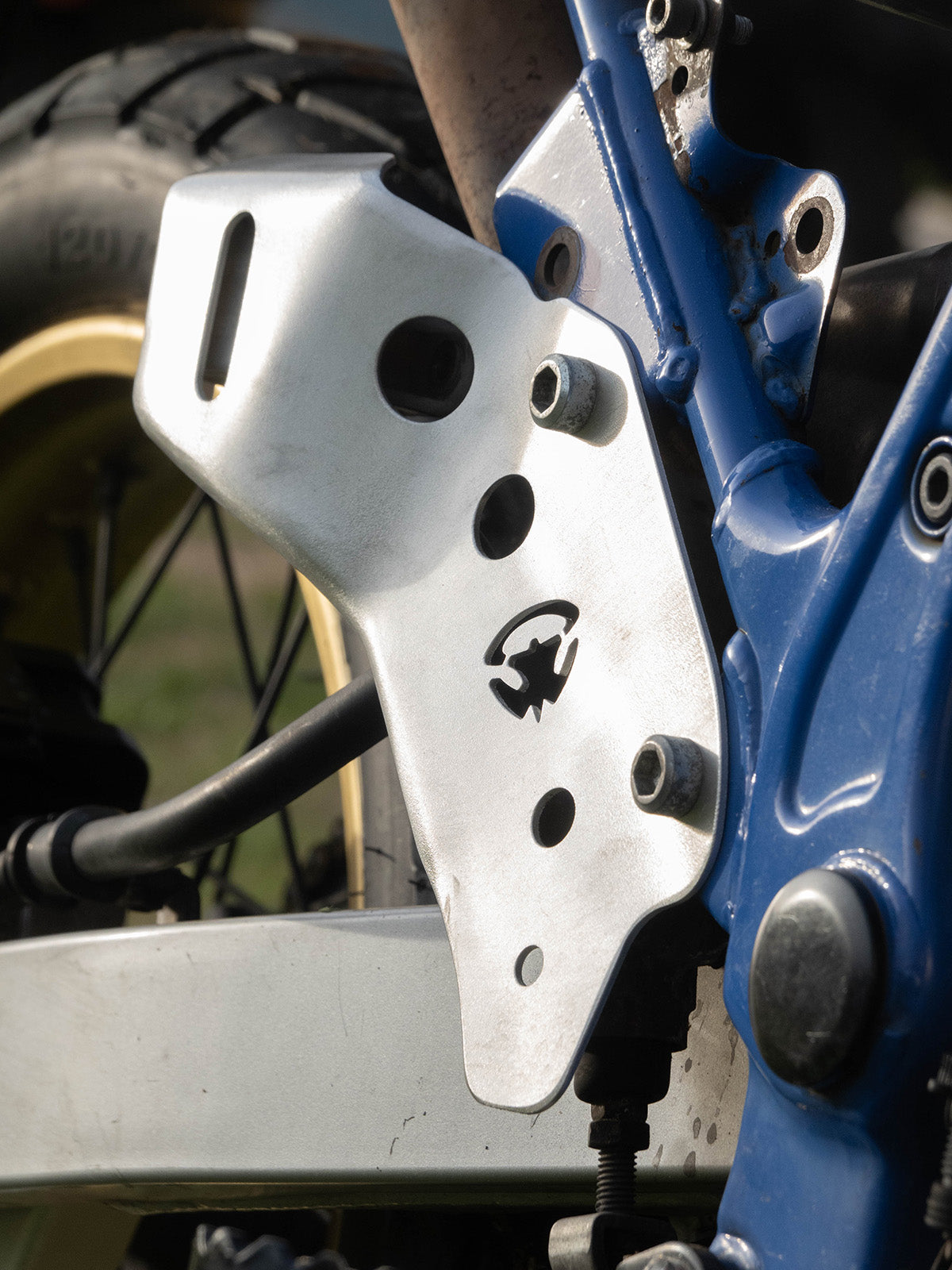 Honda Dominator NX 650 ’88–’02 – Protezione Pompa Freno Posteriore