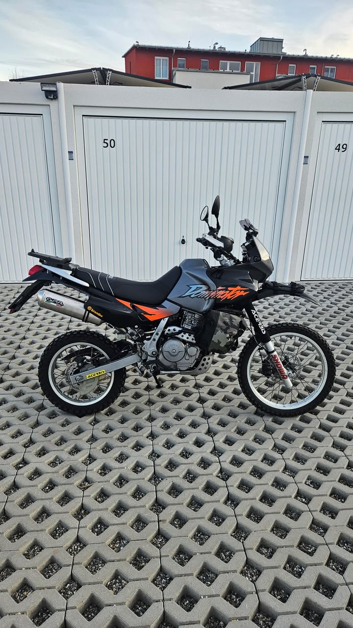 Honda Dominator NX 650 ’88–’95 – Kit Rialzo Sospensione