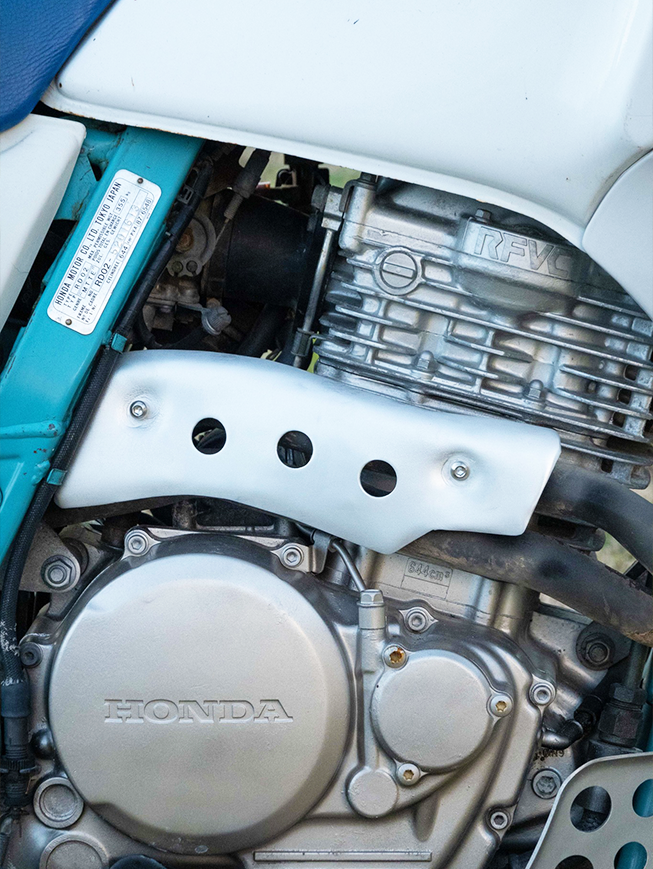 Honda Dominator NX 650 ’88–’ 02 – Griglia scarico collettore