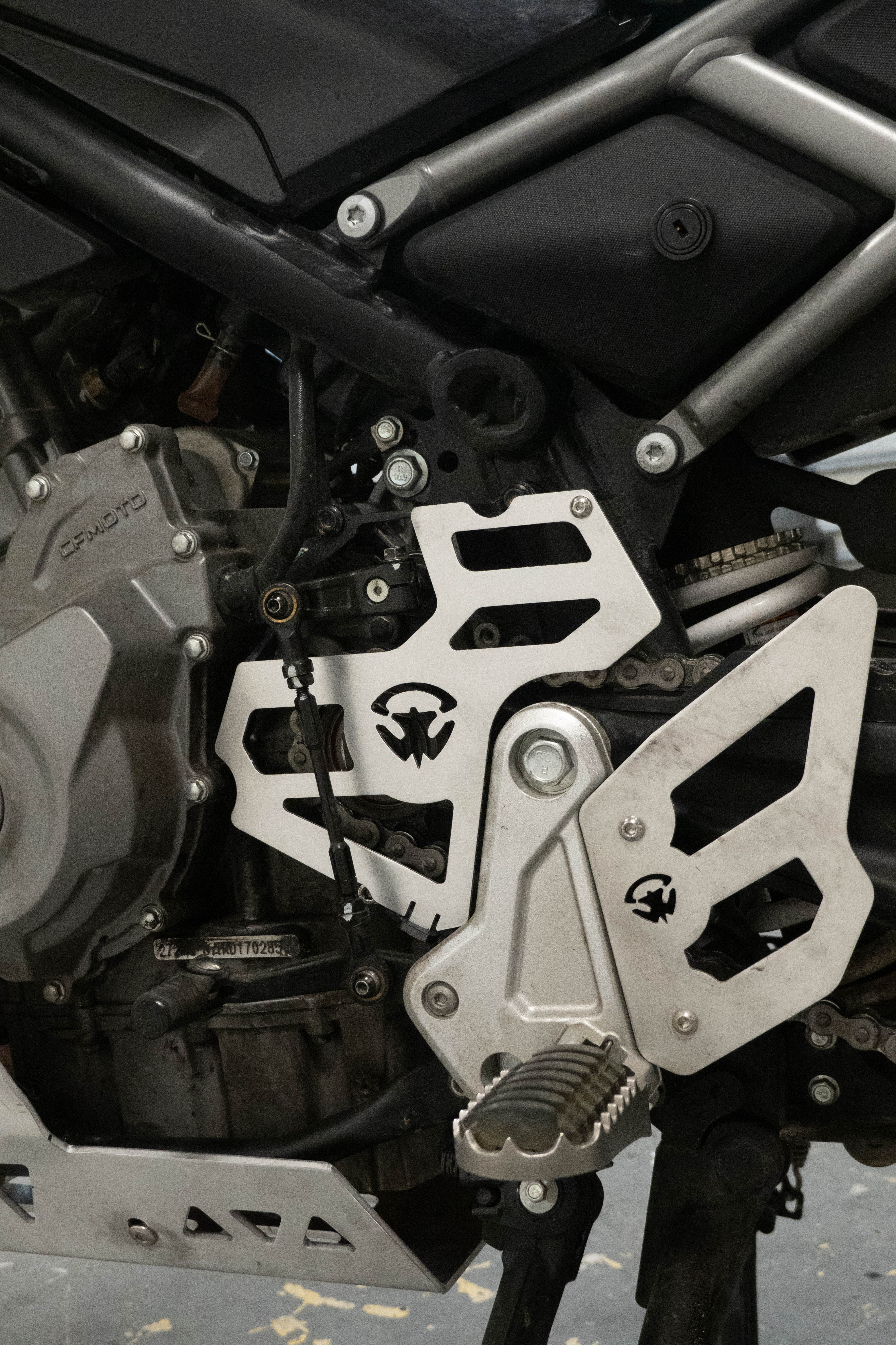 CF MOTO 450 MT – carter pignone smontaggio rapido