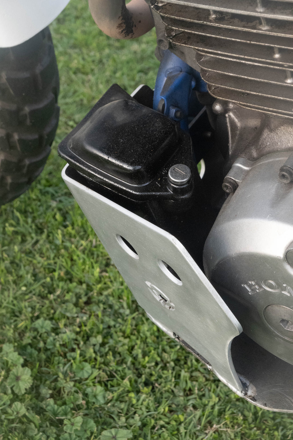 Honda Dominator NX 650 ’88–’ 02, Paracoppa 4 mm