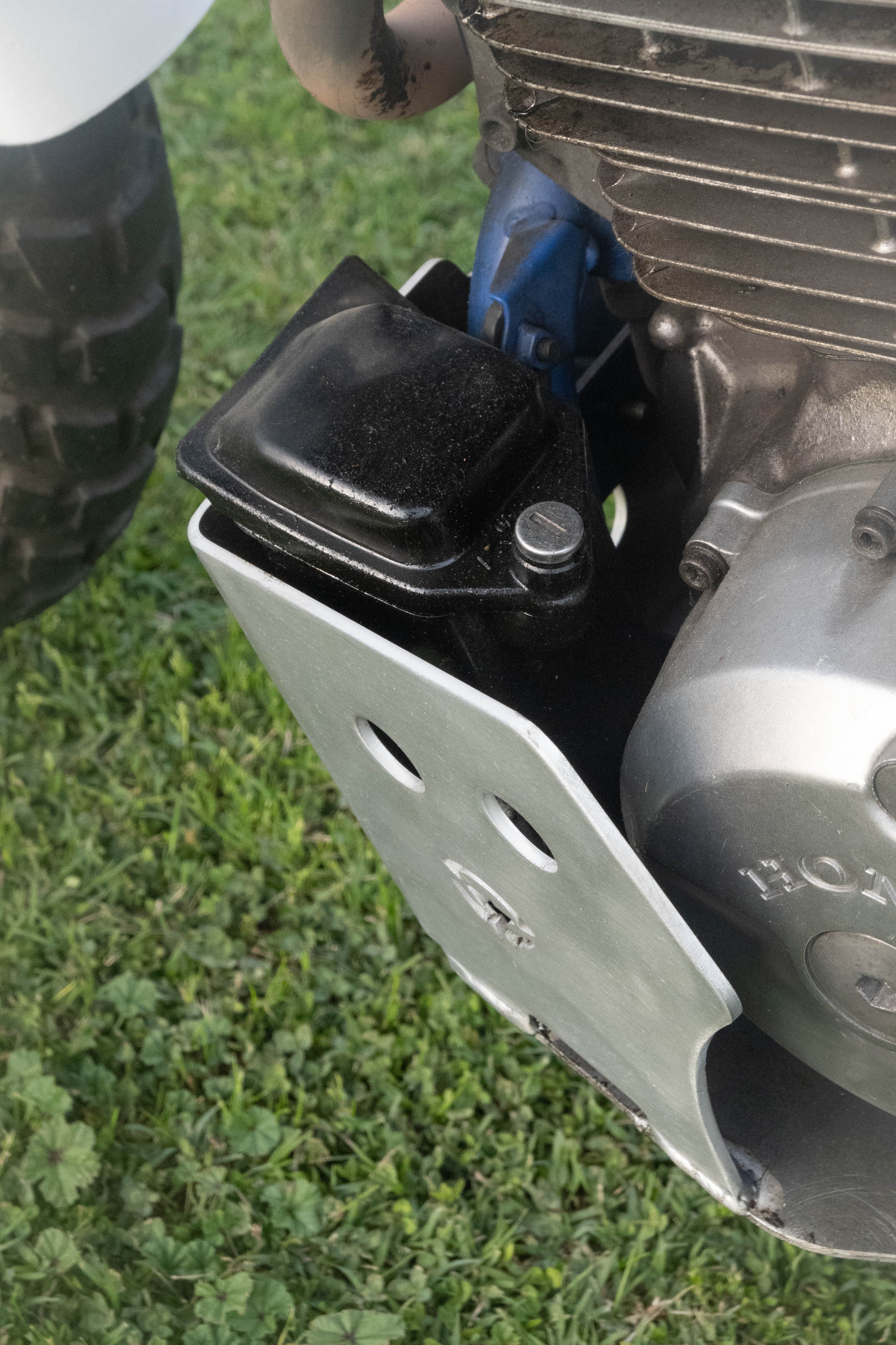 Honda Dominator NX 650 ’88–’ 02, Paracoppa 4 mm