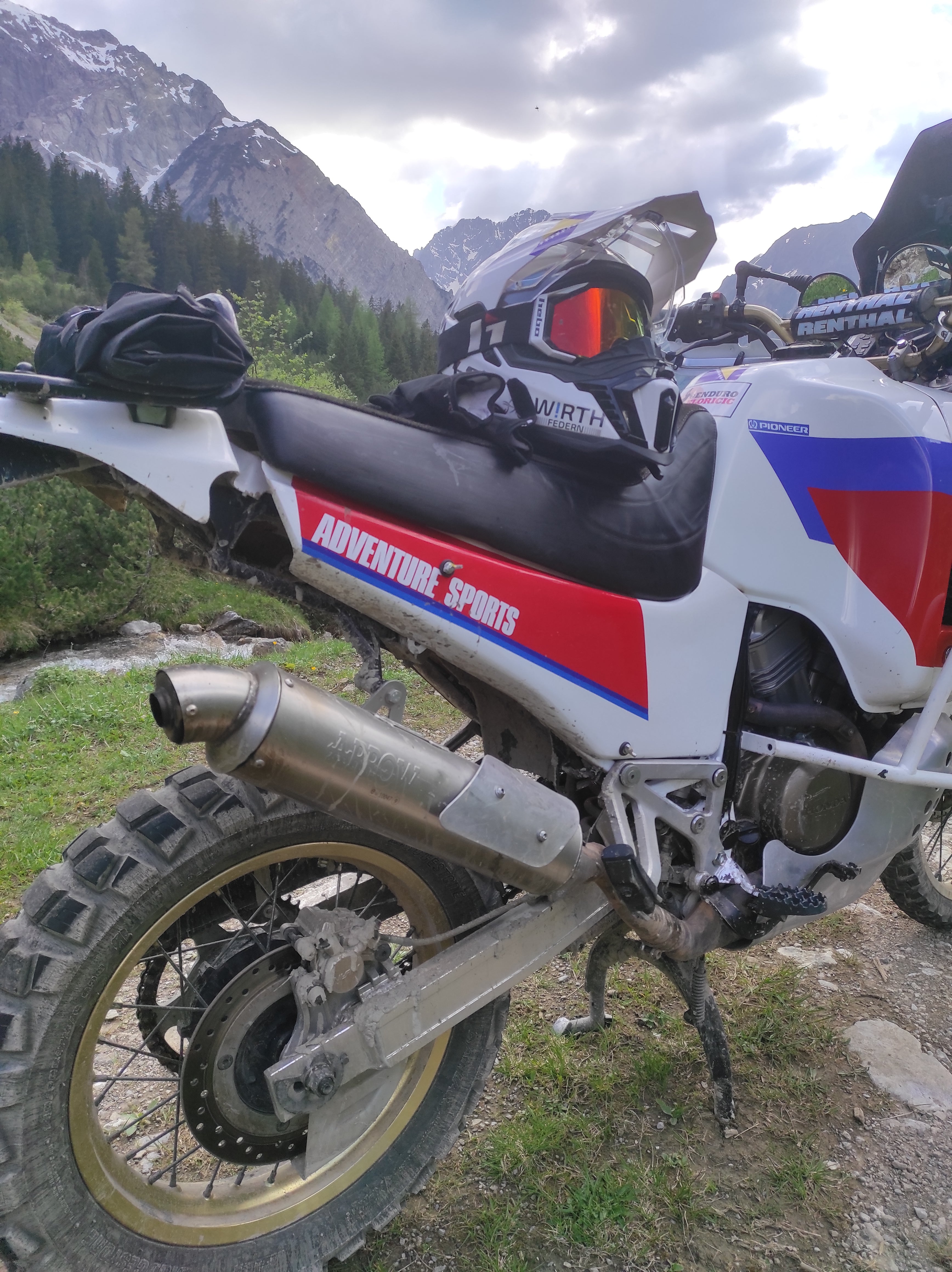Honda Africa Twin RD03/RD04 ’88–’92 – Fianchetti Posteriori