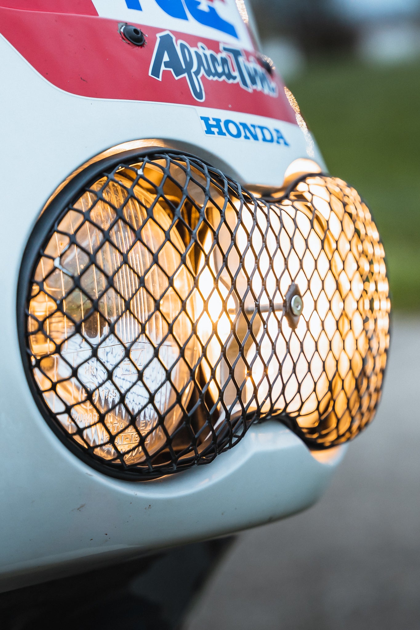 Honda Africa Twin XRV 750 RD04 ’90–’94 – Griglia Protezione Faro