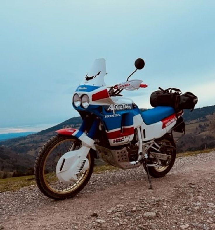 Honda Africa Twin XRV 650 RD03 ’88 –’89 – Cupolino Predator