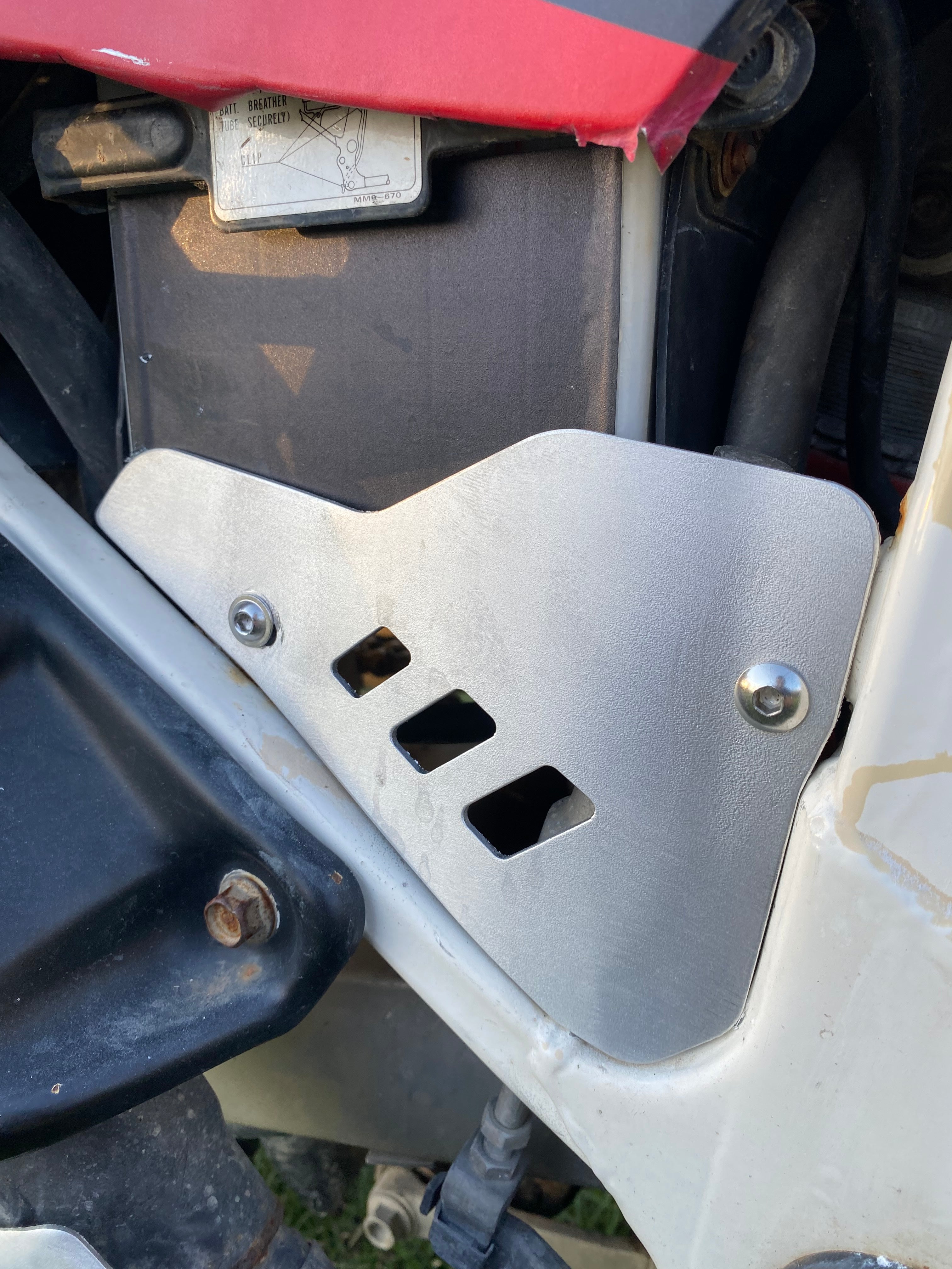 Honda Transalp XL 600 V ’87–’99 – Protezione Pompa Freno Posteriore