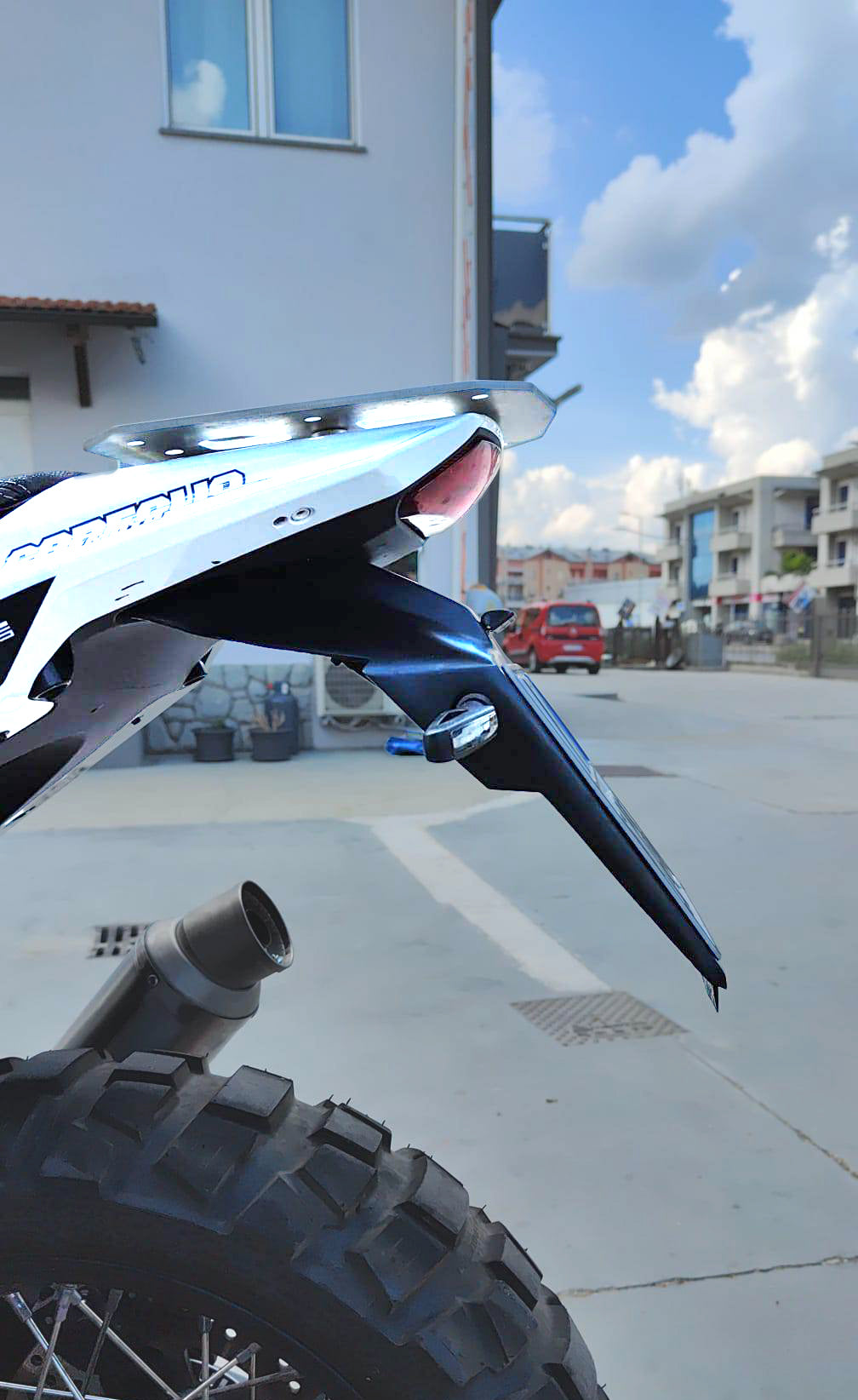 MORINI X CAPE 650  – PORTA TARGA