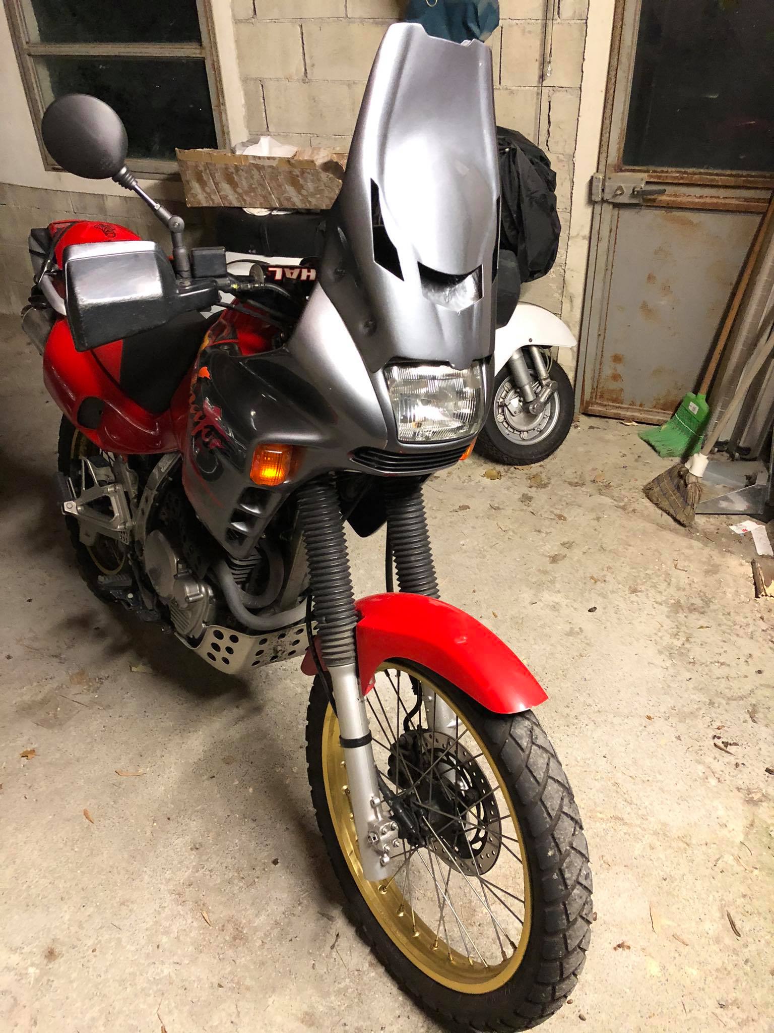 Honda Dominator NX 650 ’88–’ 91  – Cupolino Predator Prima Serie